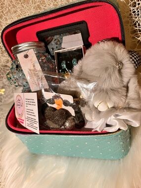 Cute GlimmerNestShop Basket-